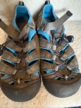 Keen Gray and Blue Outdoor Closed-Toe Sandals